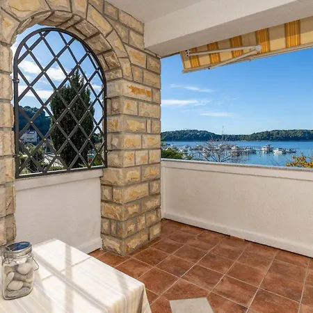 Gorgeous In With House Sea View *